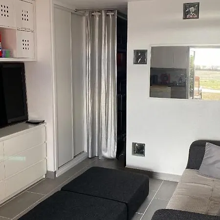 Grand Bord De Piscine * Sète