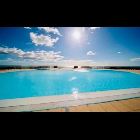 Grand Bord De Piscine Apartment Sete